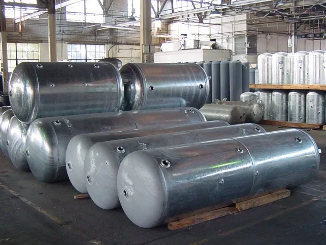 Galvanizli çelik tankların üretim sonrası görünümü